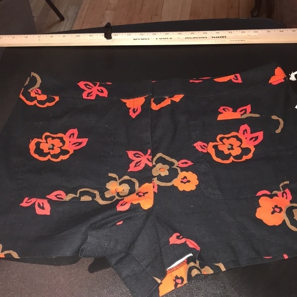 ISANI size XL black & red print shorts high waist Linen Blend - Picture 1 of 12